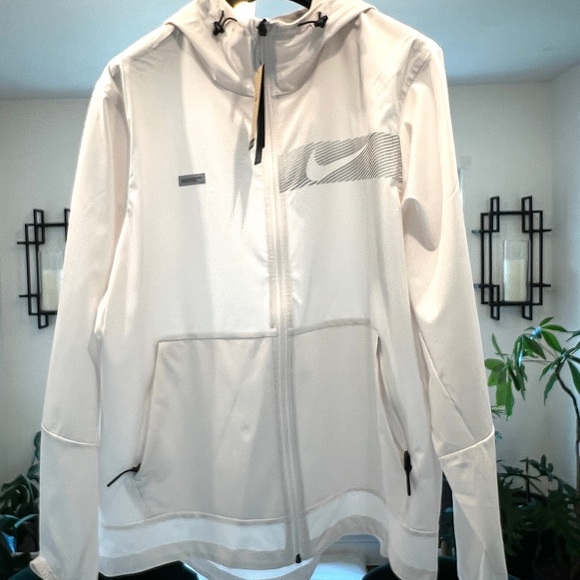 Nike Repel Hooded zip-up jacket| Sold out at Nike and most big retailers (XL) - Picture 16 of 17